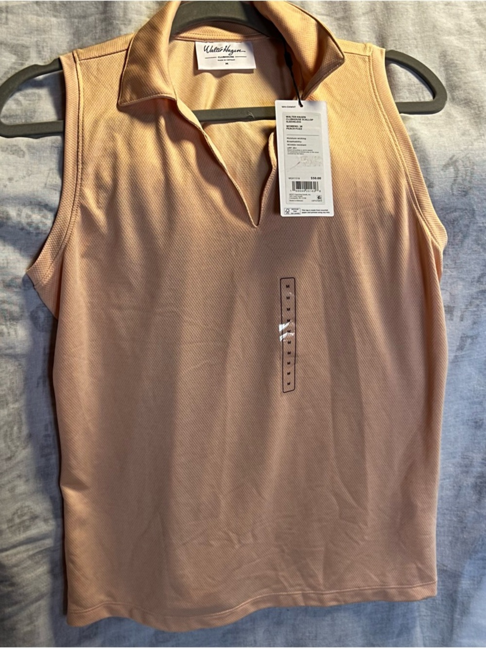 Walter Hagen Sleeveless Collared Tank in Soft Peach w scalloped collar